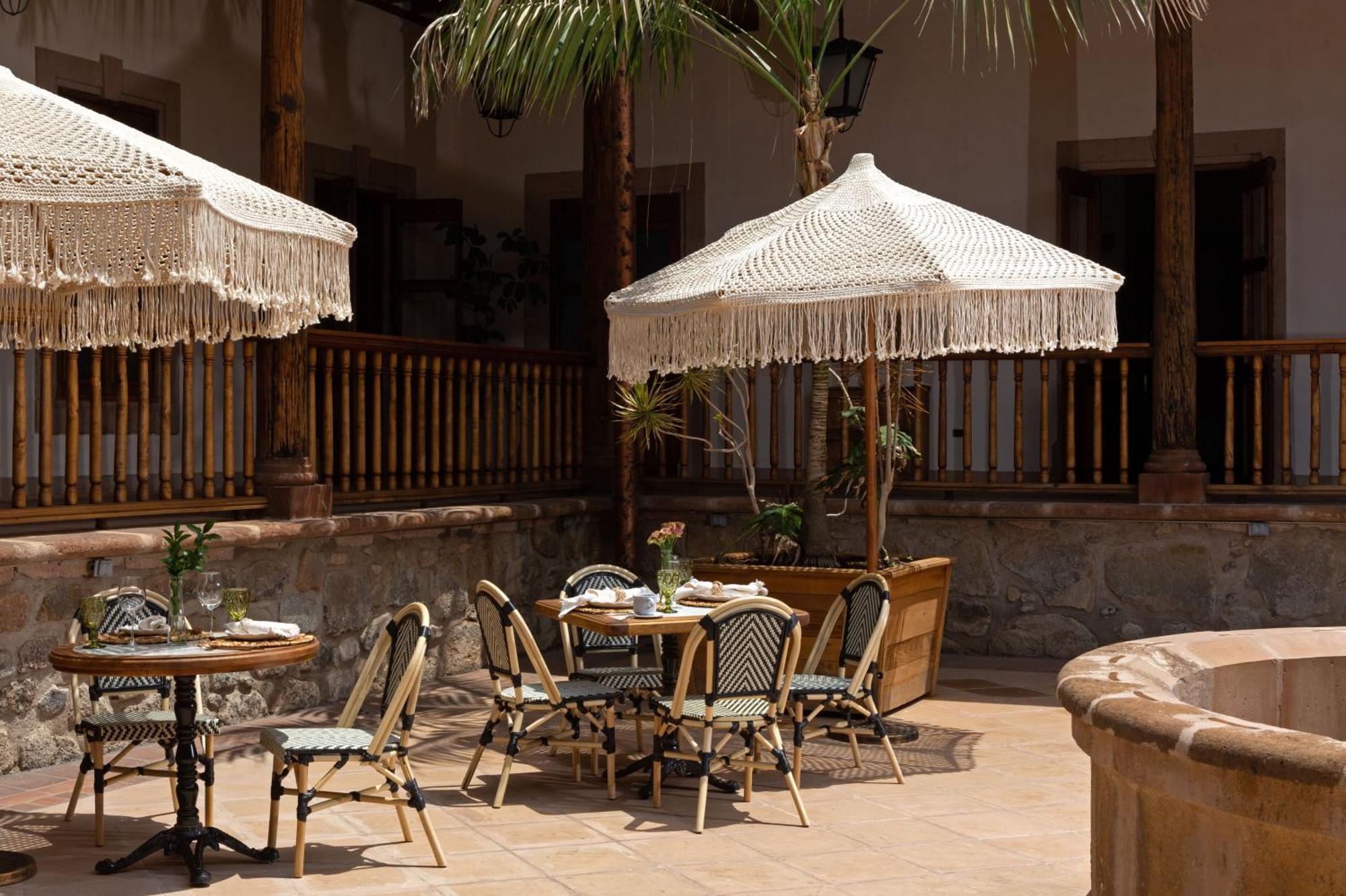 Hotel Ibarra 14 Пацкуаро Экстерьер фото