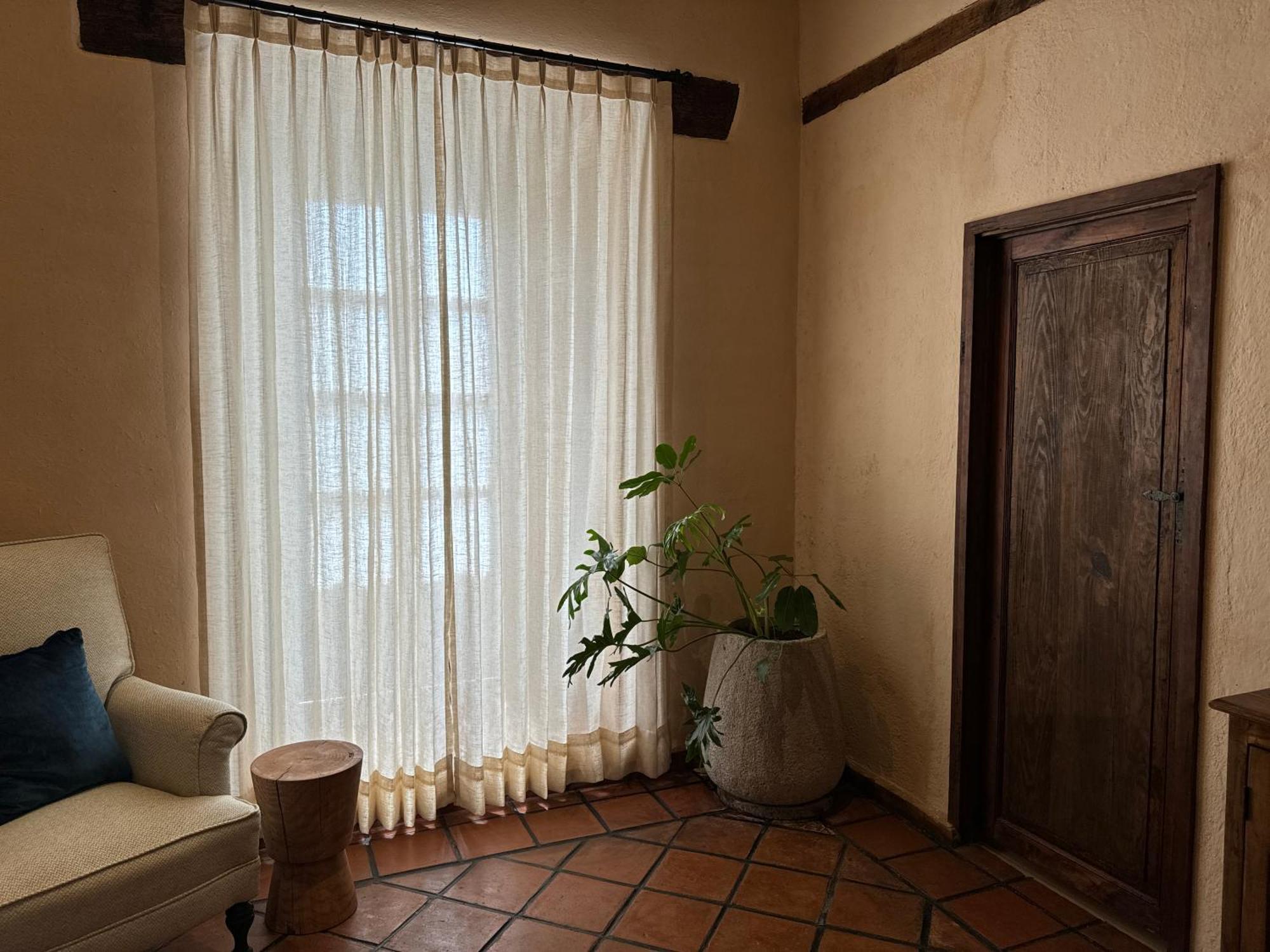 Hotel Ibarra 14 Пацкуаро Экстерьер фото